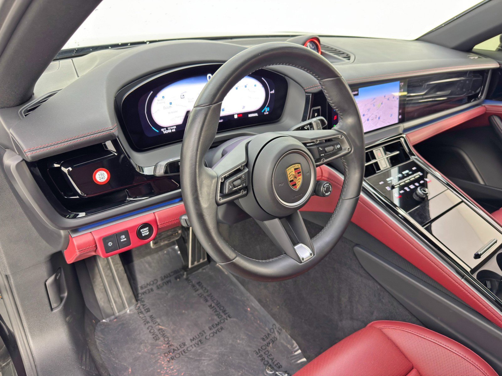 Used 2024 Porsche Panamera image 14