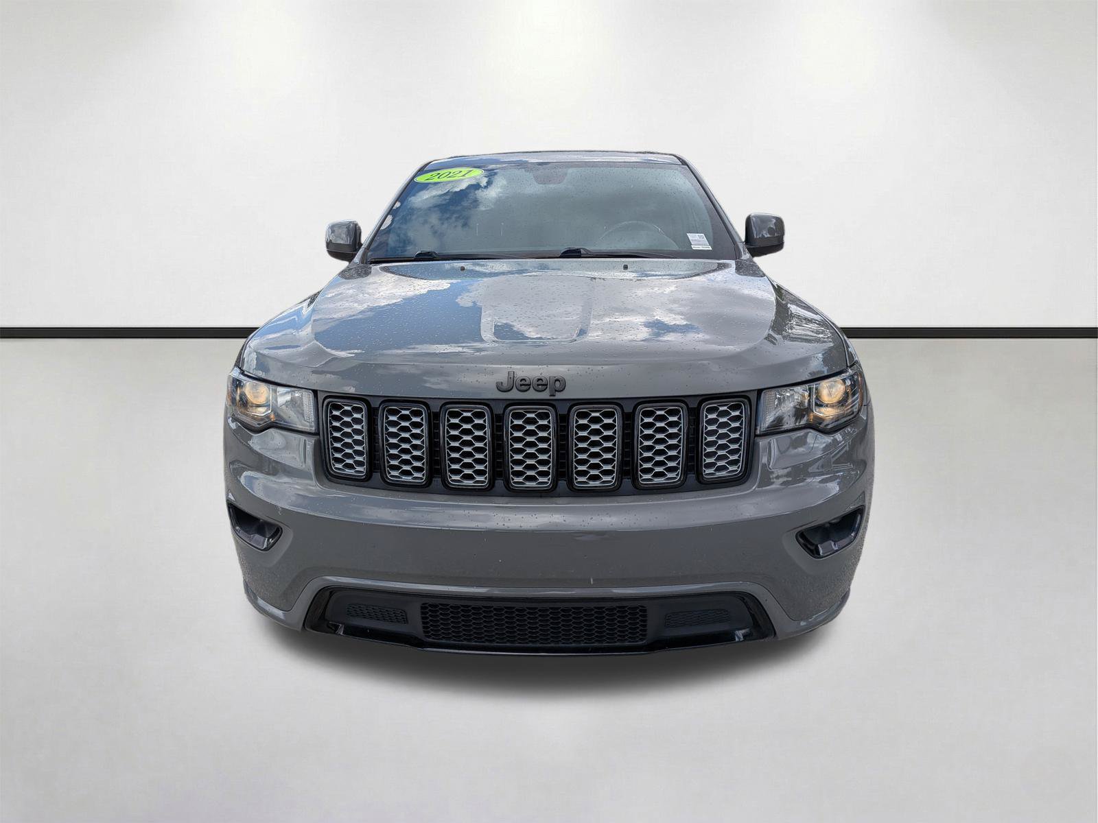 Used 2021 Jeep Grand Cherokee Laredo X AWD/4WD image 9