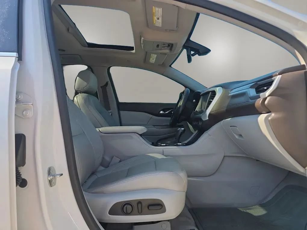 Used 2017 GMC Acadia SLT FWD image 48