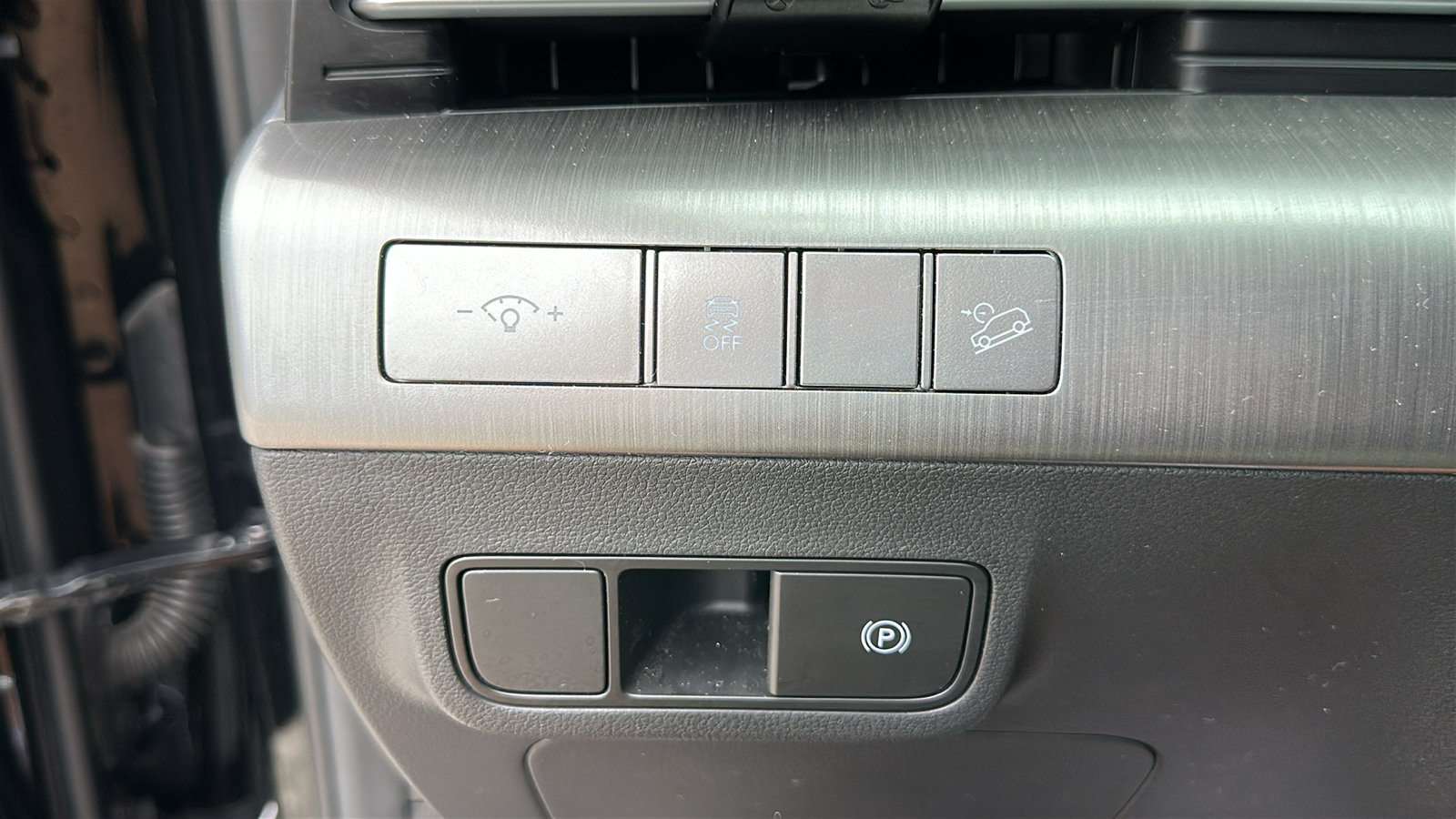 Used 2024 Hyundai Kona SEL AWD/4WD image 13