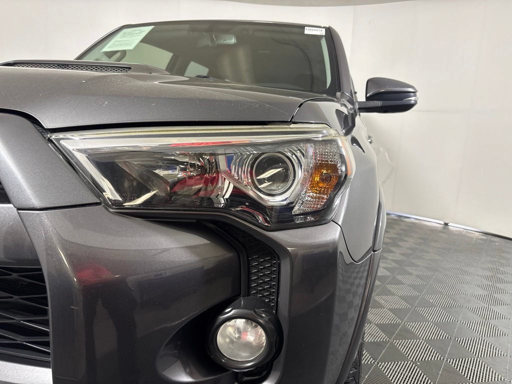 Used 2019 Toyota 4Runner TRD Off-Road Premium AWD/4WD image 9