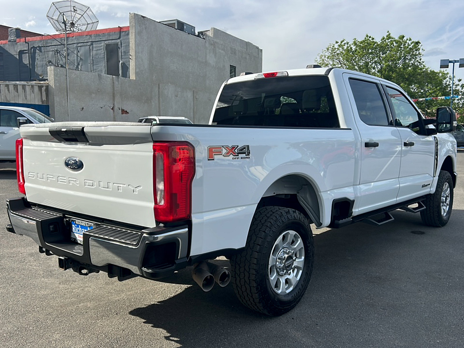 Used 2024 Ford F250 XLT w/ FX4 Off-Road Package AWD/4WD image 7