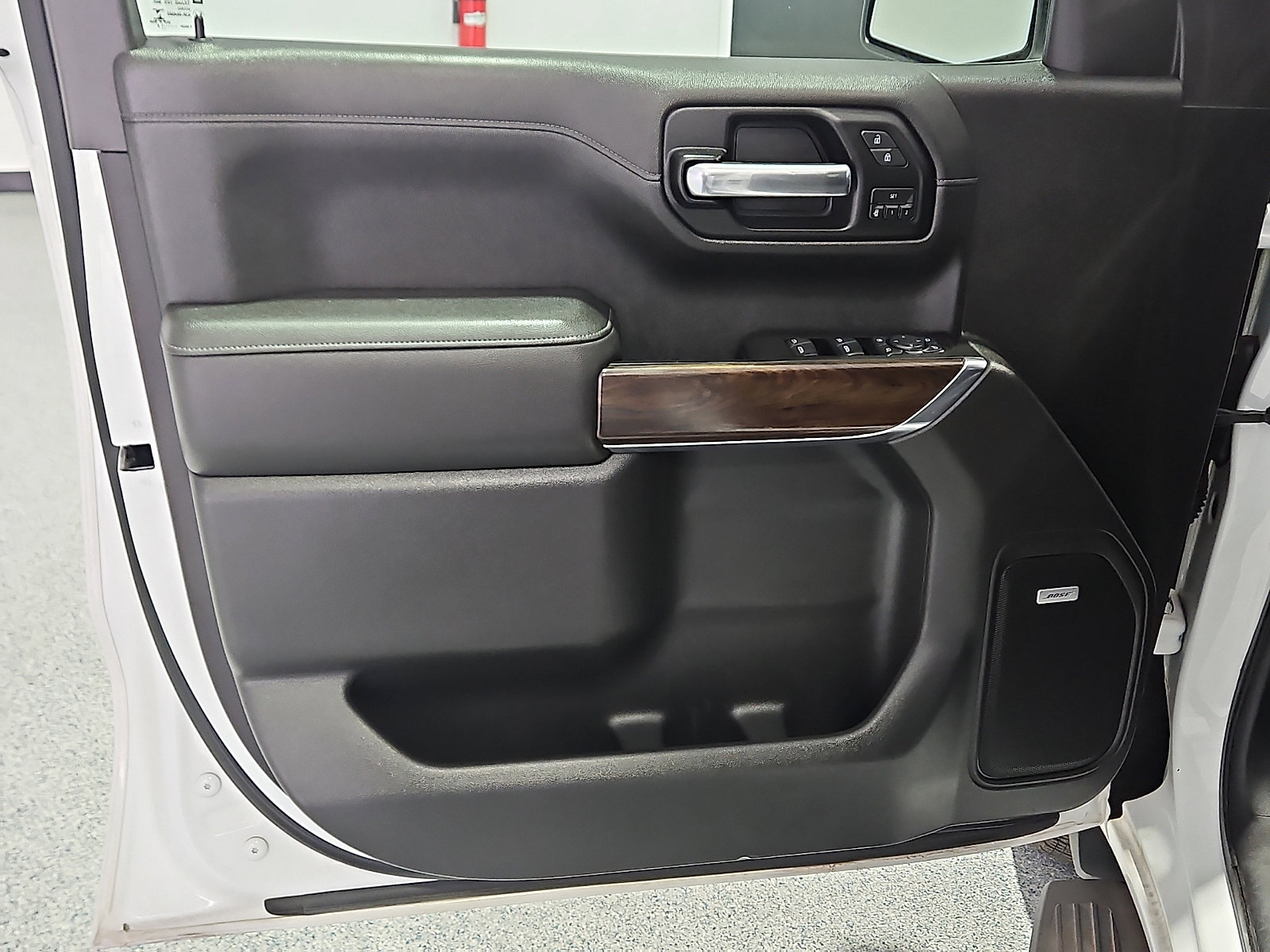 Used 2019 GMC Sierra 1500 SLT image 12