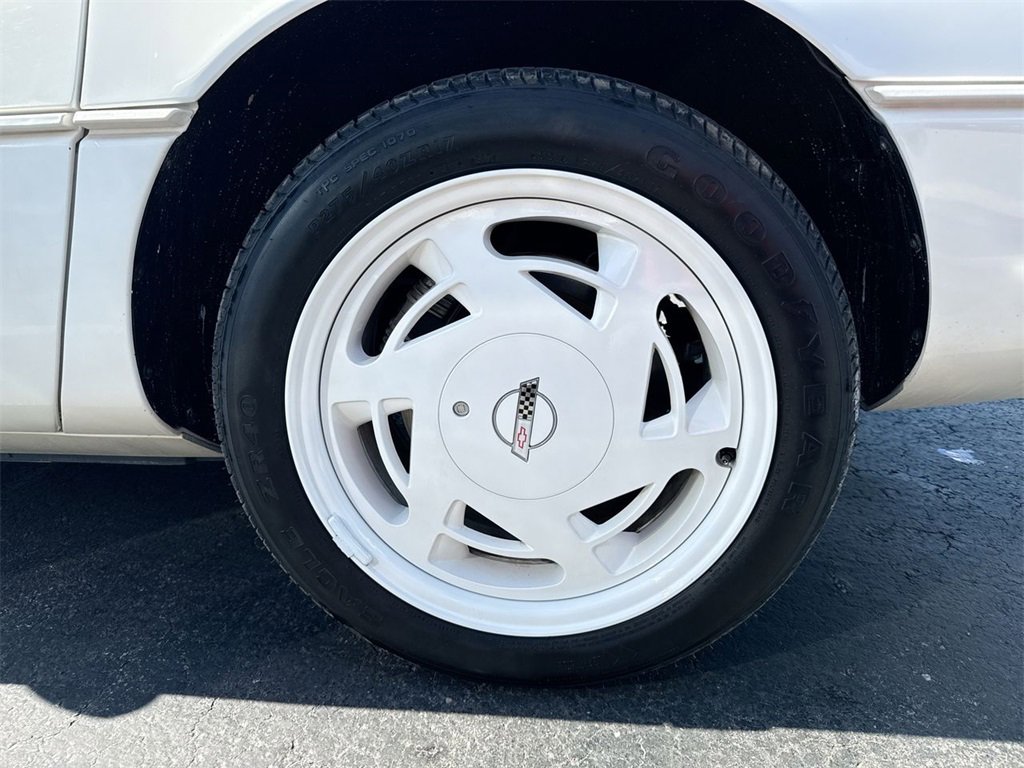 Used 1988 Chevrolet Corvette Coupe image 53