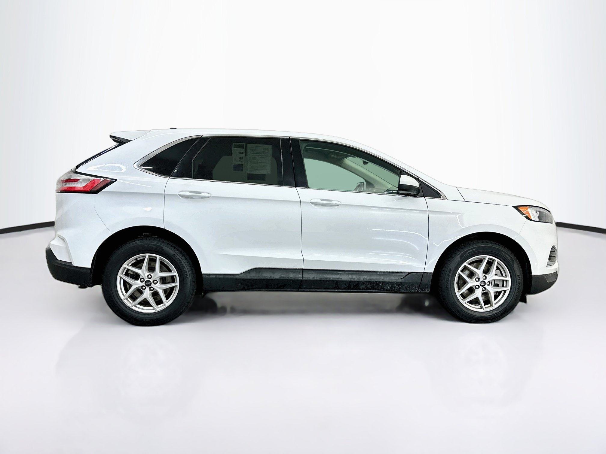 Used 2024 Ford Edge SEL AWD/4WD image 10