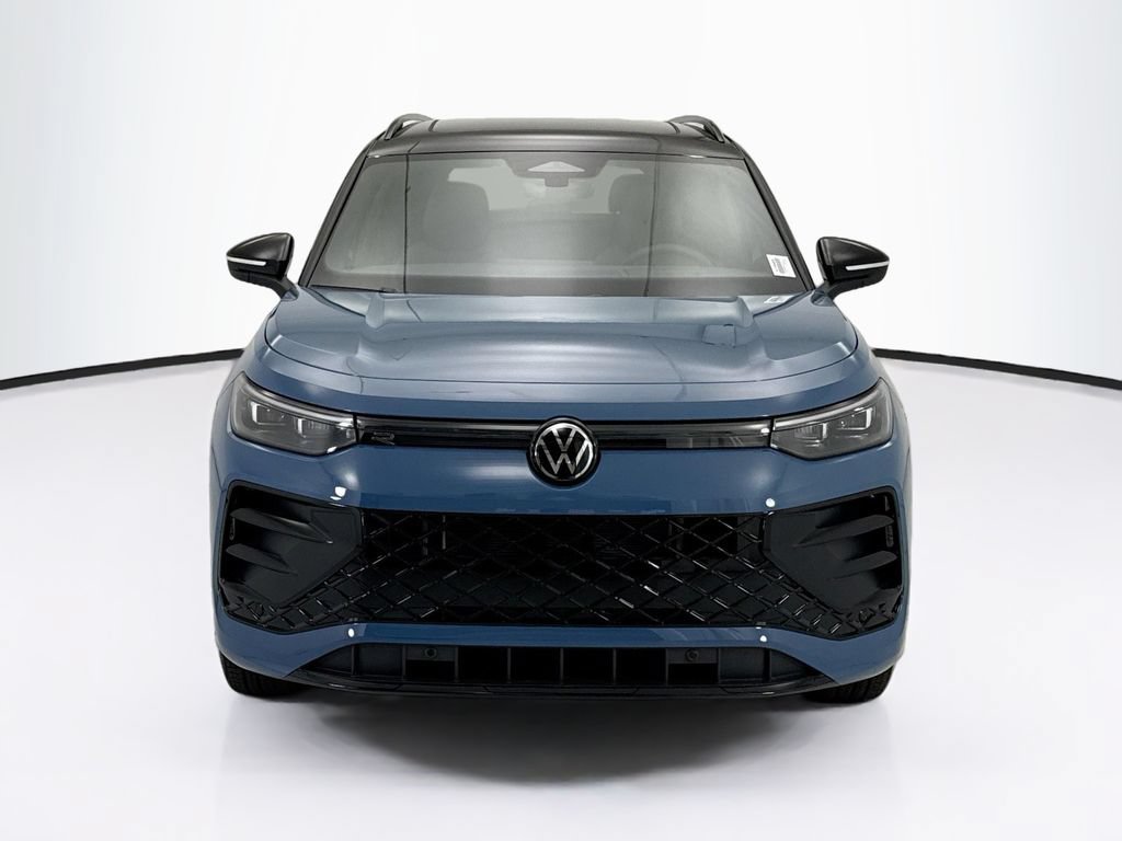 New 2026 Volkswagen Tiguan SE R-Line FWD image 2