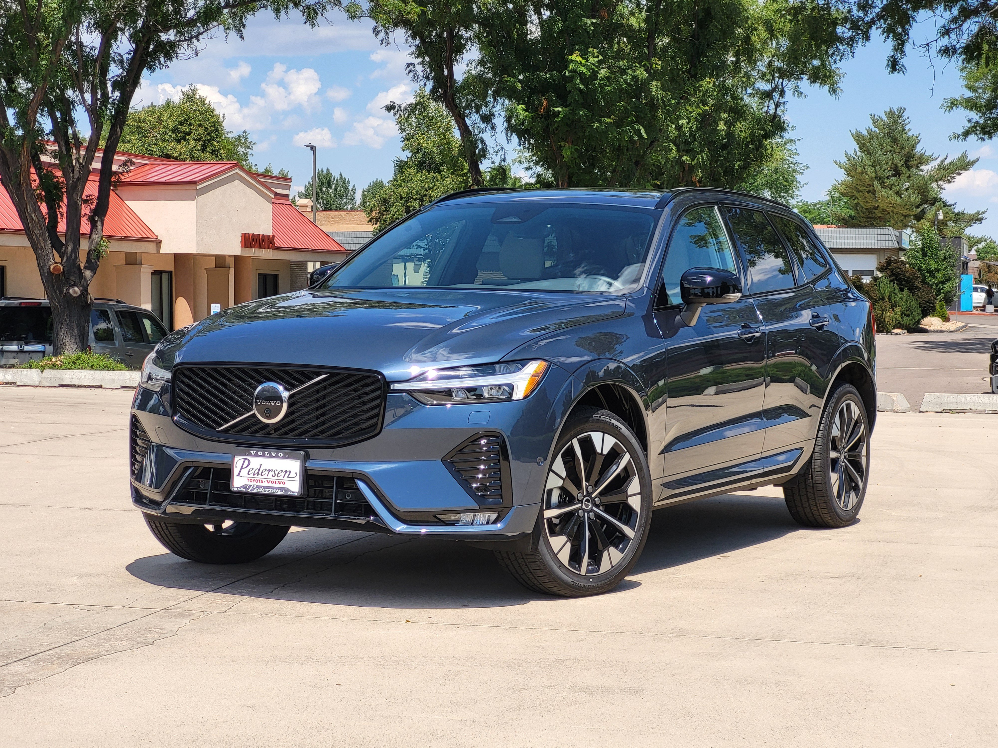 New 2026 Volvo XC60 B5 Plus w/ Climate Package AWD/4WD image 2