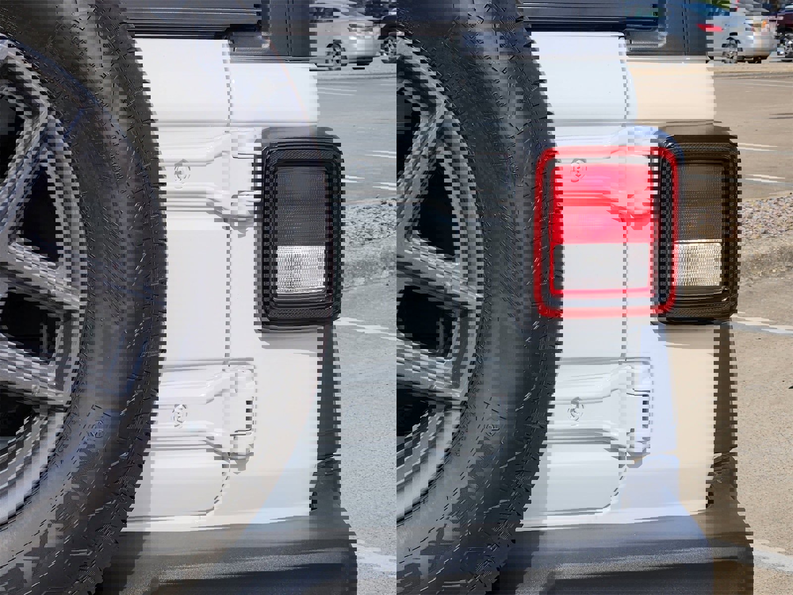 Used 2024 Jeep Wrangler Sport image 16