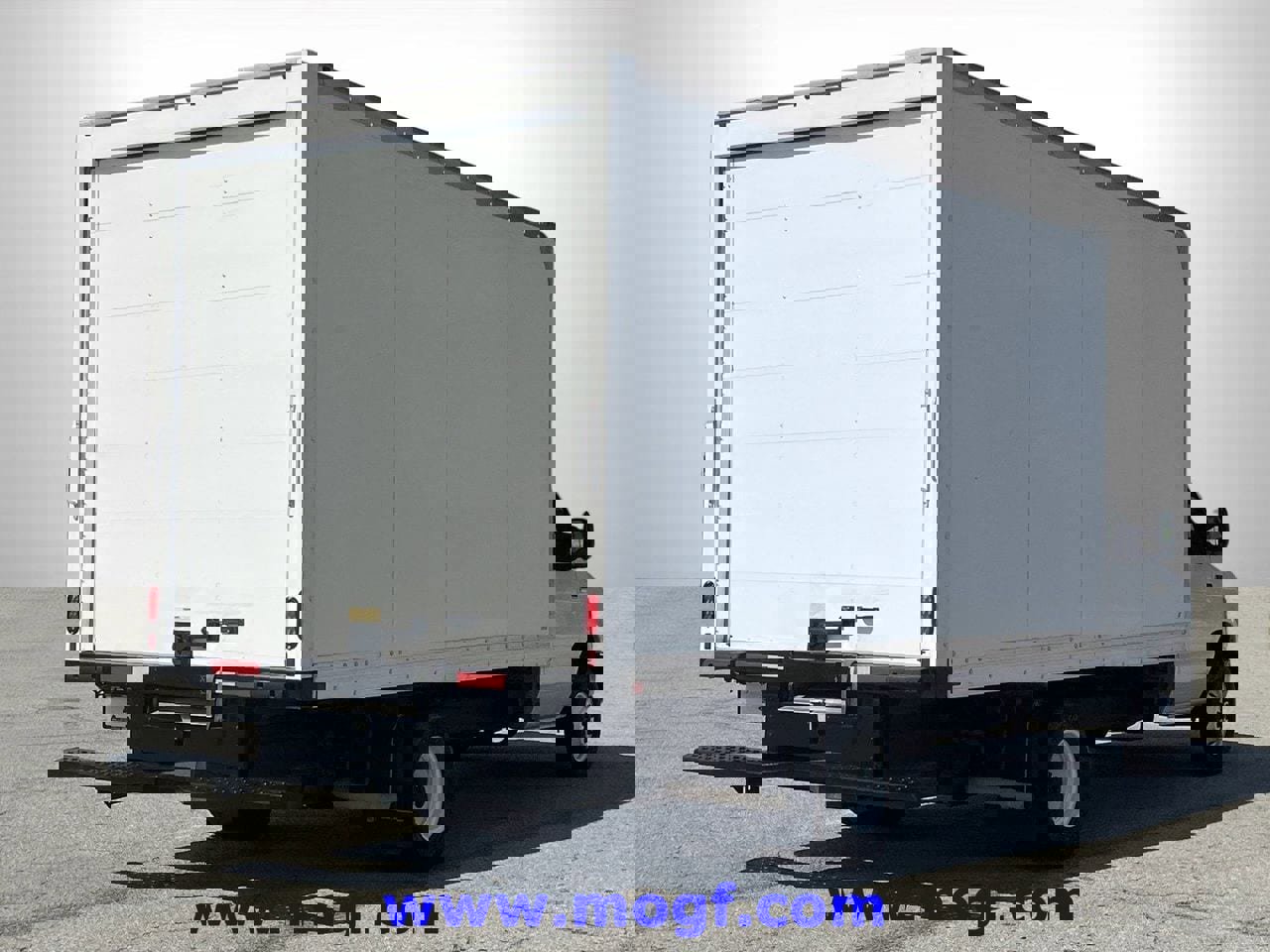 Used 2019 Ford E-450 and Econoline 450 Super Duty w/ Power Windows & Locks Group image 3