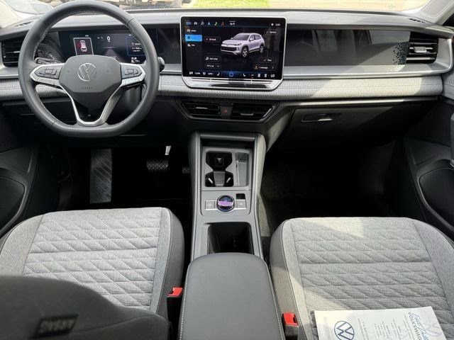 Used 2025 Volkswagen Tiguan S image 7