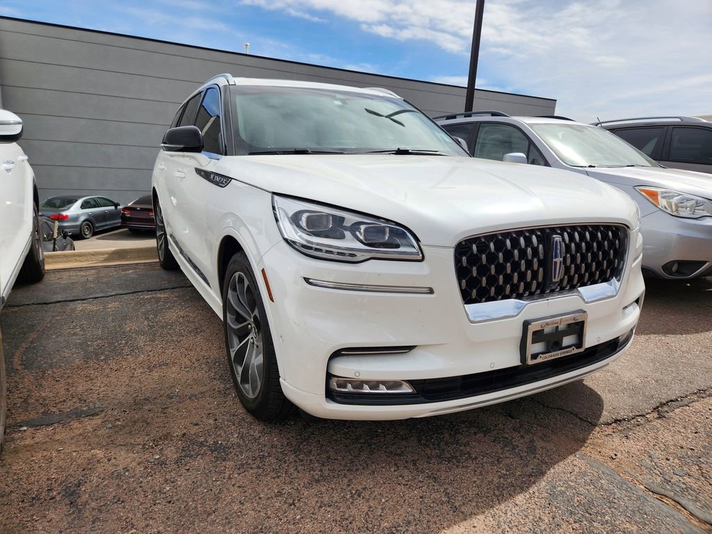 Used 2021 Lincoln Aviator Grand Touring w/ Equipment Group 302A AWD/4WD image 17