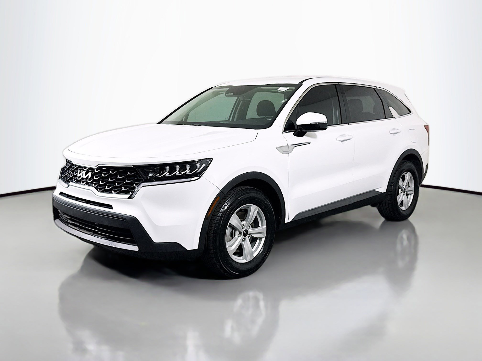 Used 2023 Kia Sorento LX FWD image 4