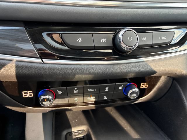 Used 2021 Buick Enclave Essence w/ Sport Touring Edition AWD/4WD image 22