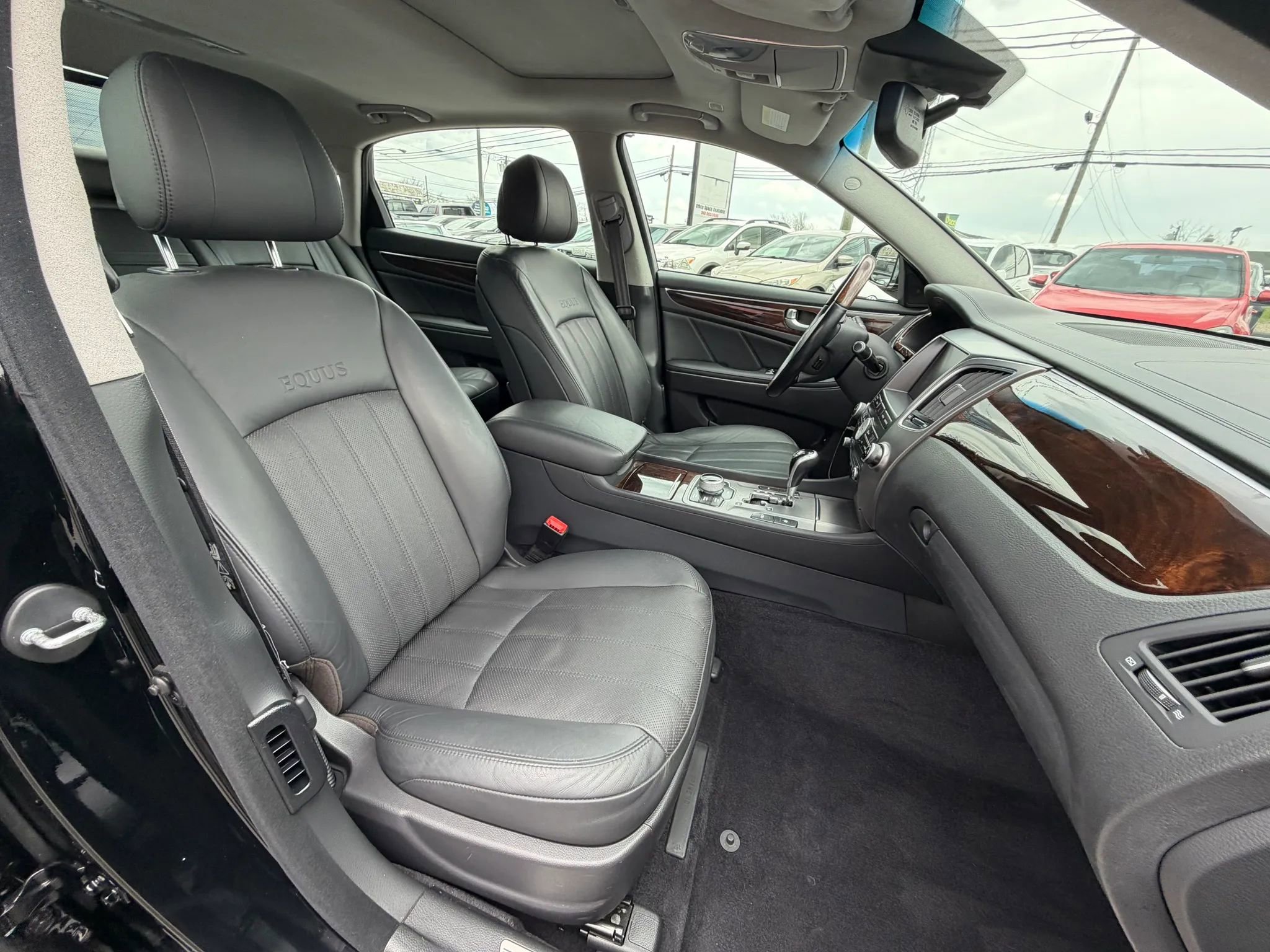 Used 2012 Hyundai Equus Signature image 17
