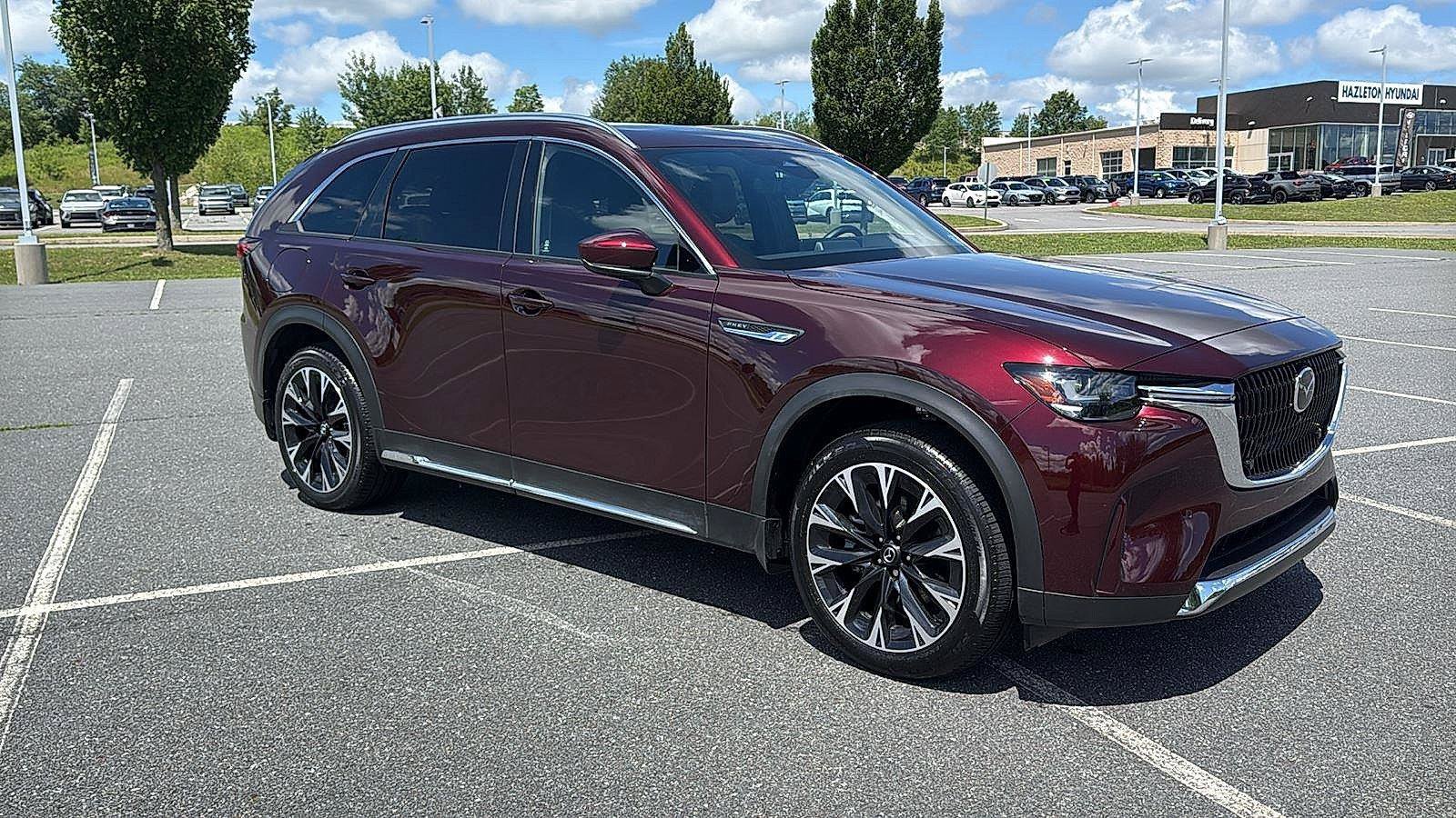 Certified 2025 MAZDA CX-90 Plug-In Hybrid w/ Premium Plus AWD/4WD image 2