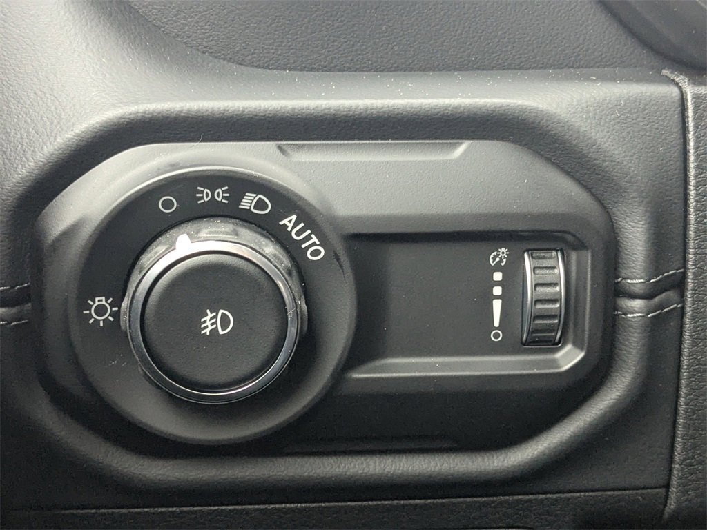 New 2026 Jeep Wrangler Sahara w/ Technology Group image 21