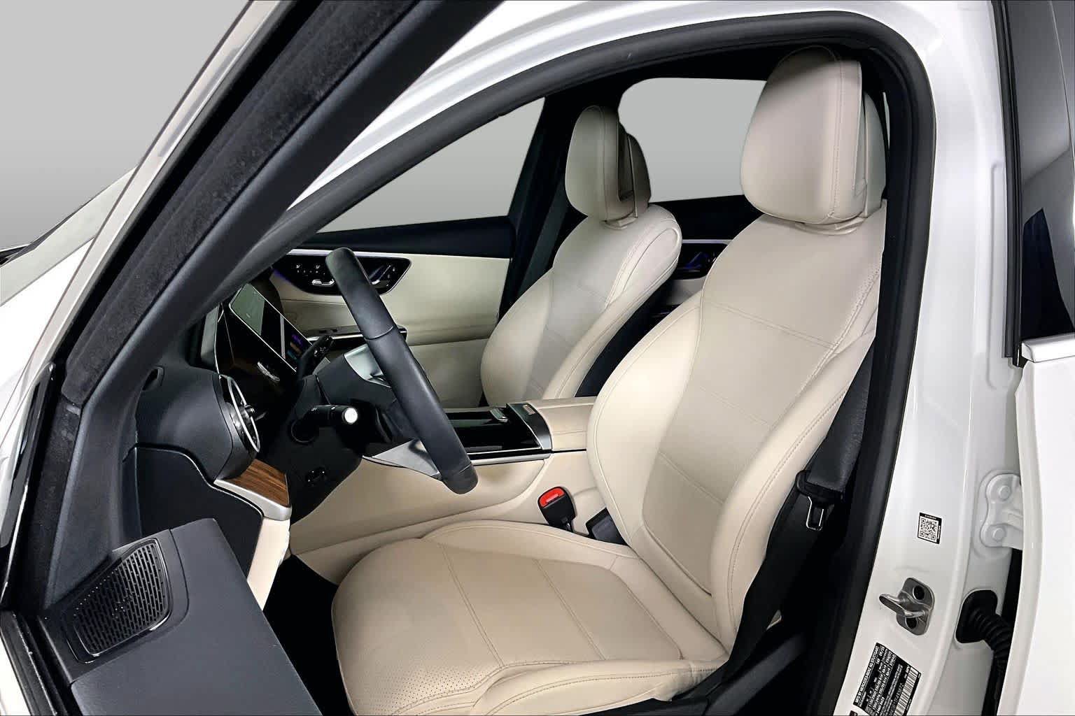 Used 2026 Mercedes-Benz GLC 300 image 7