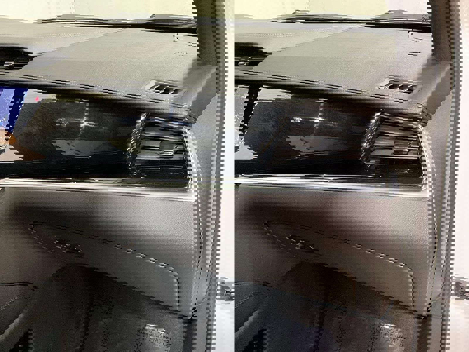 Used 2024 Cadillac XT6 Premium Luxury w/ Technology Package image 15