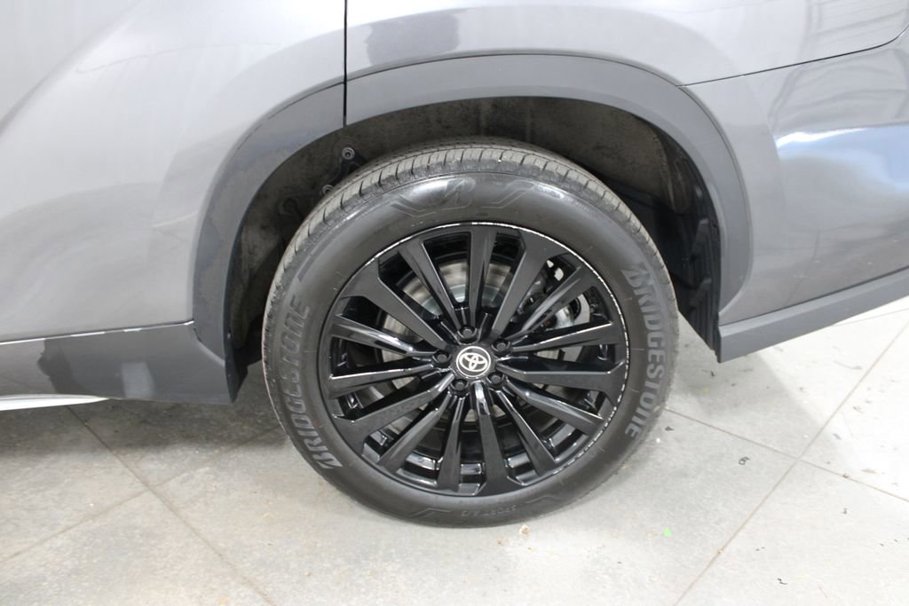 Used 2025 Toyota Highlander XSE image 42