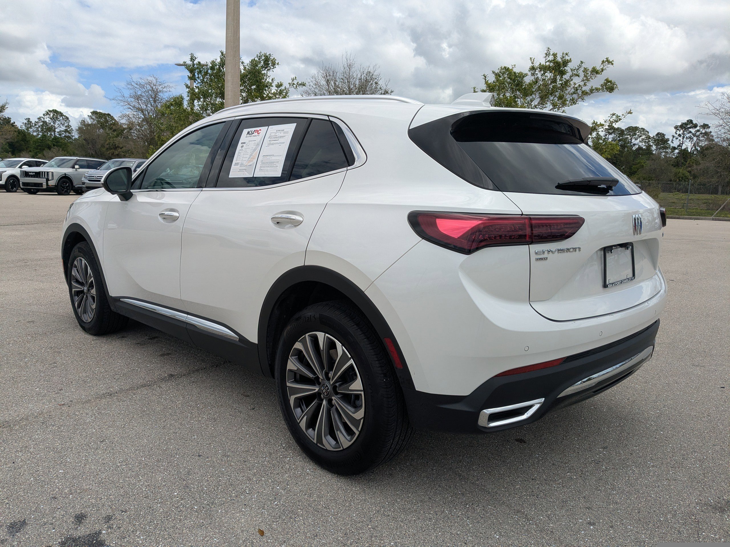Used 2024 Buick Envision Preferred image 7