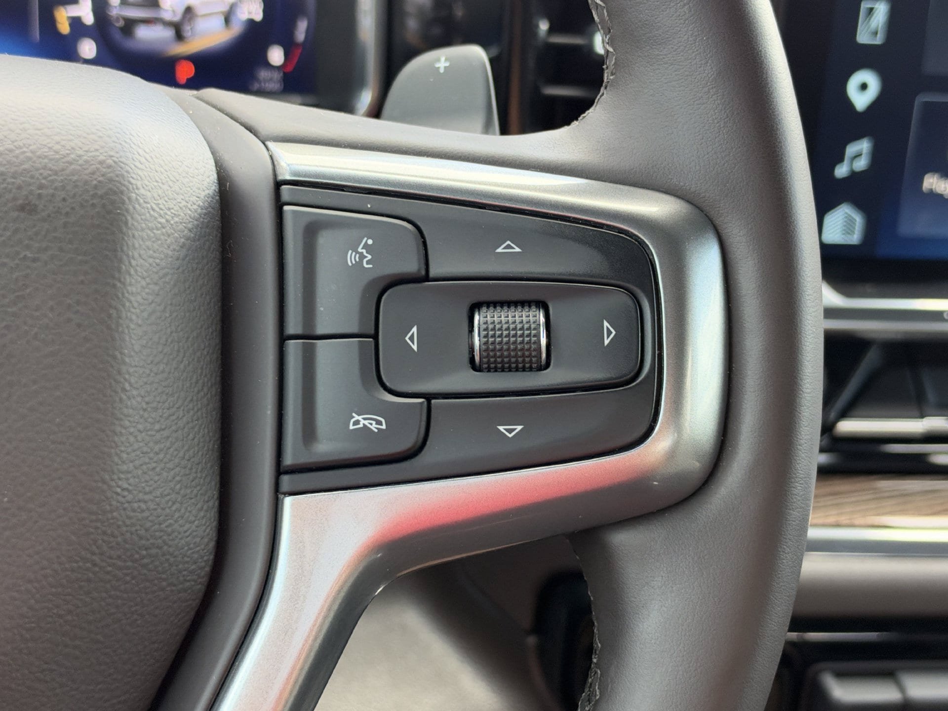 Used 2025 Chevrolet Silverado 1500 LT Trail Boss w/ Convenience Package II AWD/4WD image 20