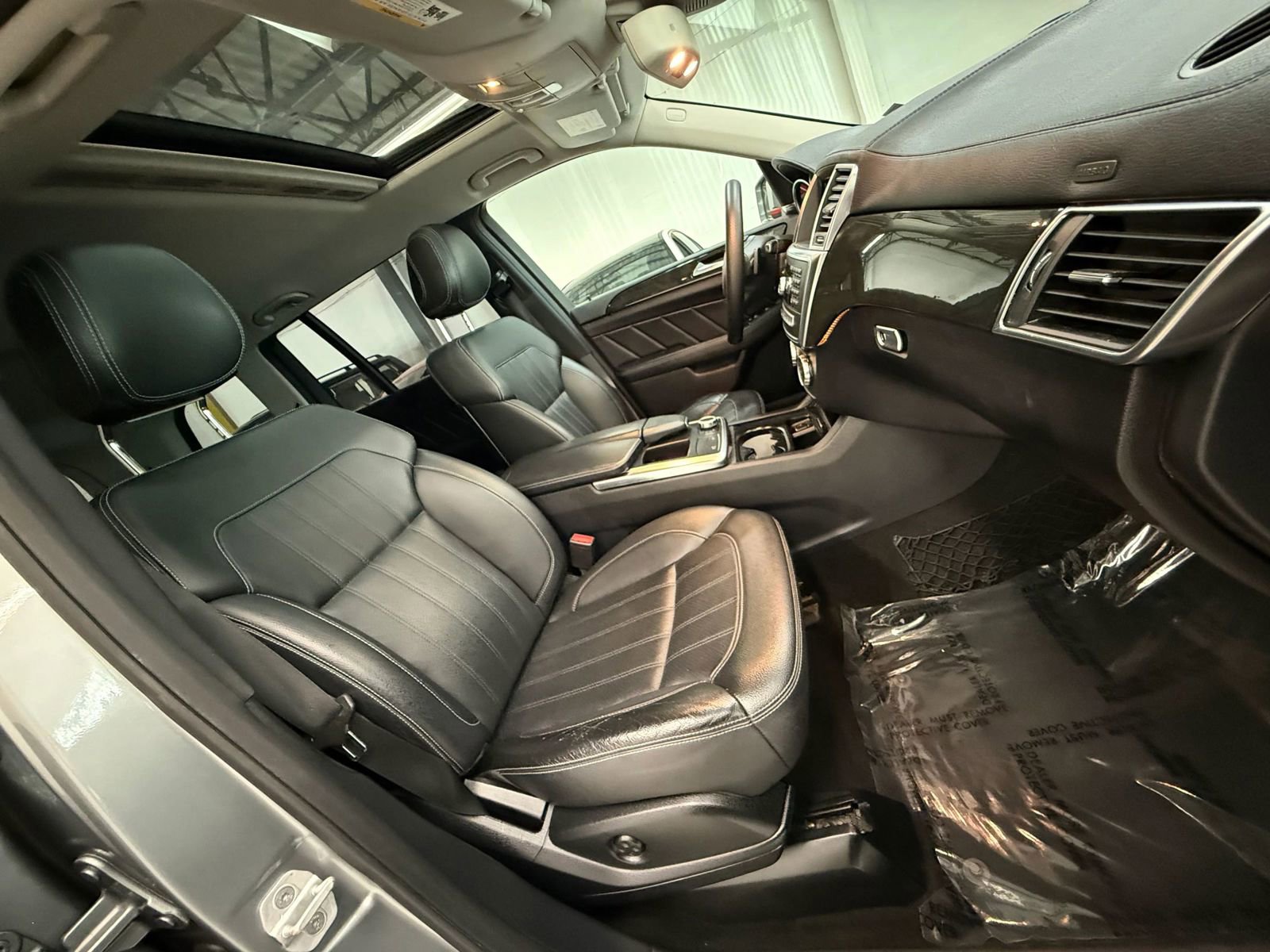 Used 2016 Mercedes-Benz GL 320 BlueTEC 4MATIC w/ Premium I Package image 27