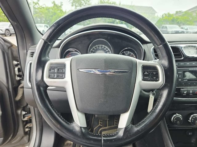 Used 2013 Chrysler 200 Limited FWD image 9