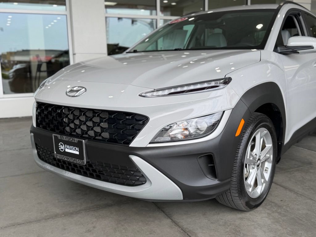 Used 2023 Hyundai Kona SEL FWD image 3