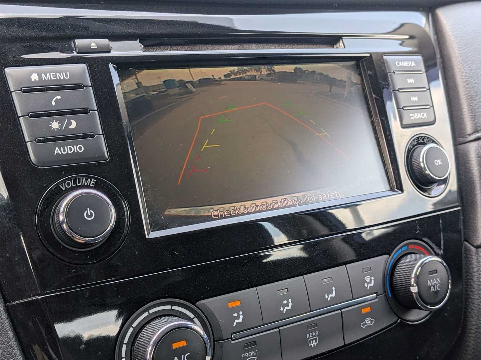 Used 2018 Nissan Rogue S AWD/4WD image 28