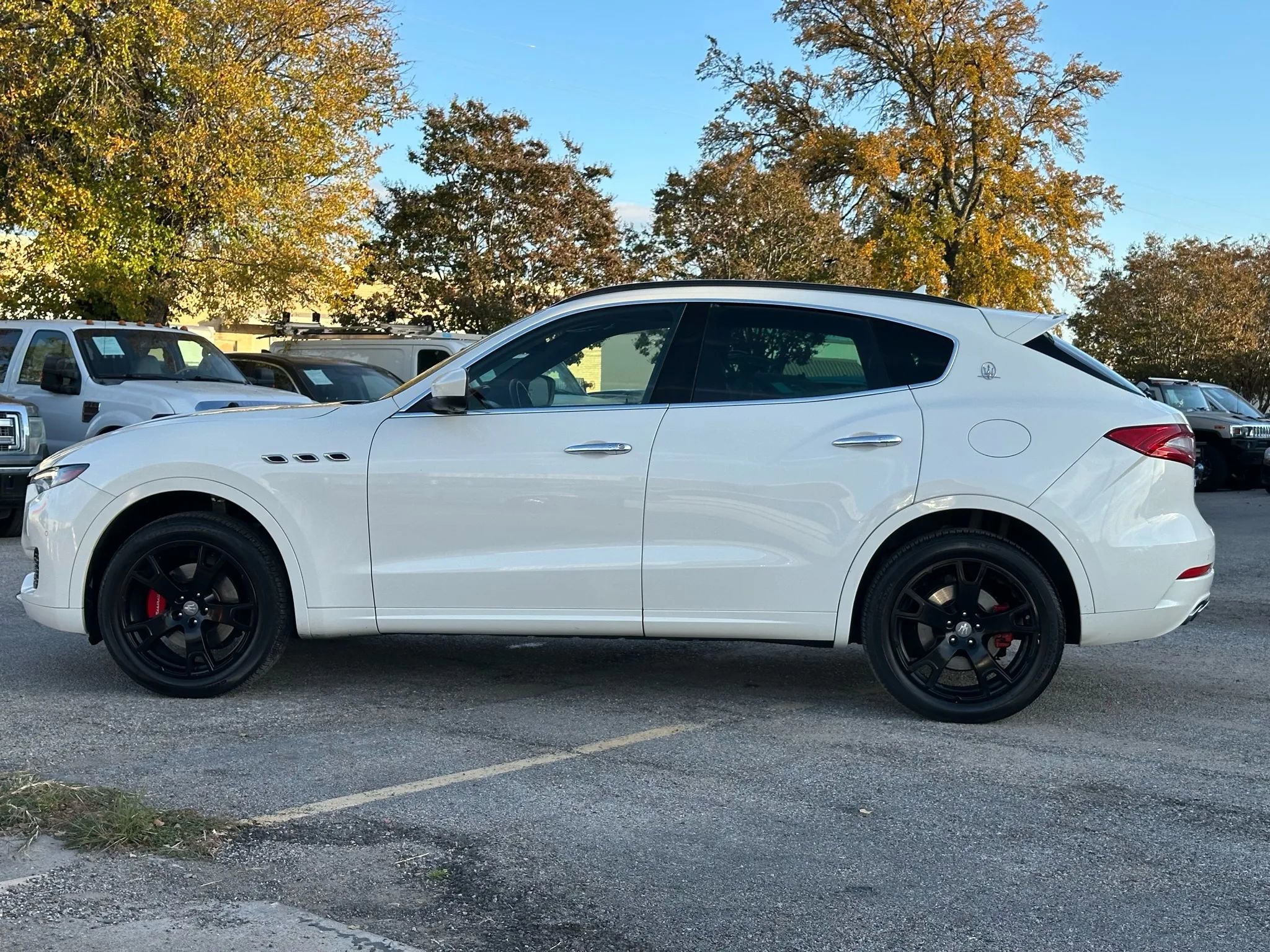 Used 2017 Maserati Levante w/ Sport Package image 3