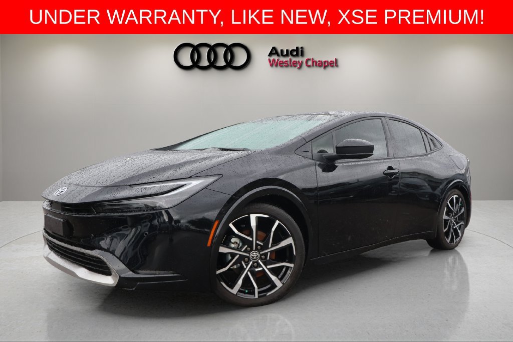 Used 2026 Toyota Prius Plug-In Hybrid w/ Limited Premium Package FWD image 1
