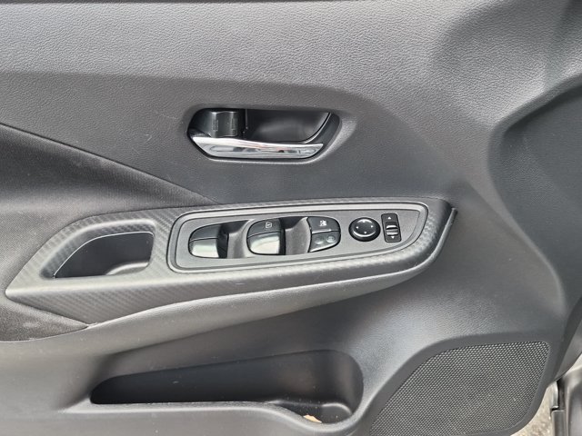 Used 2021 Nissan Versa SV FWD image 18