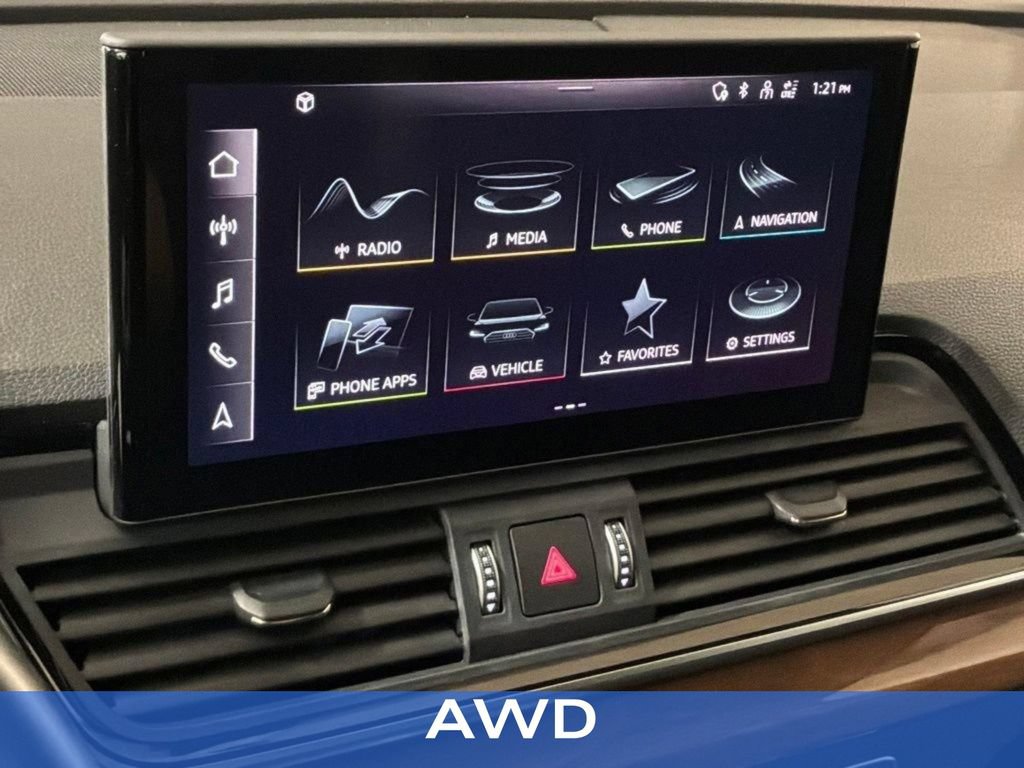 Used 2023 Audi Q5 2.0T Premium w/ Convenience Package AWD/4WD image 2