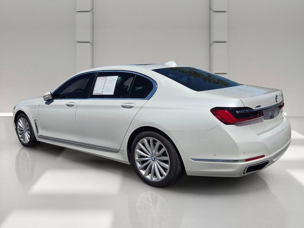 Used 2020 BMW 745e xDrive AWD/4WD image 7