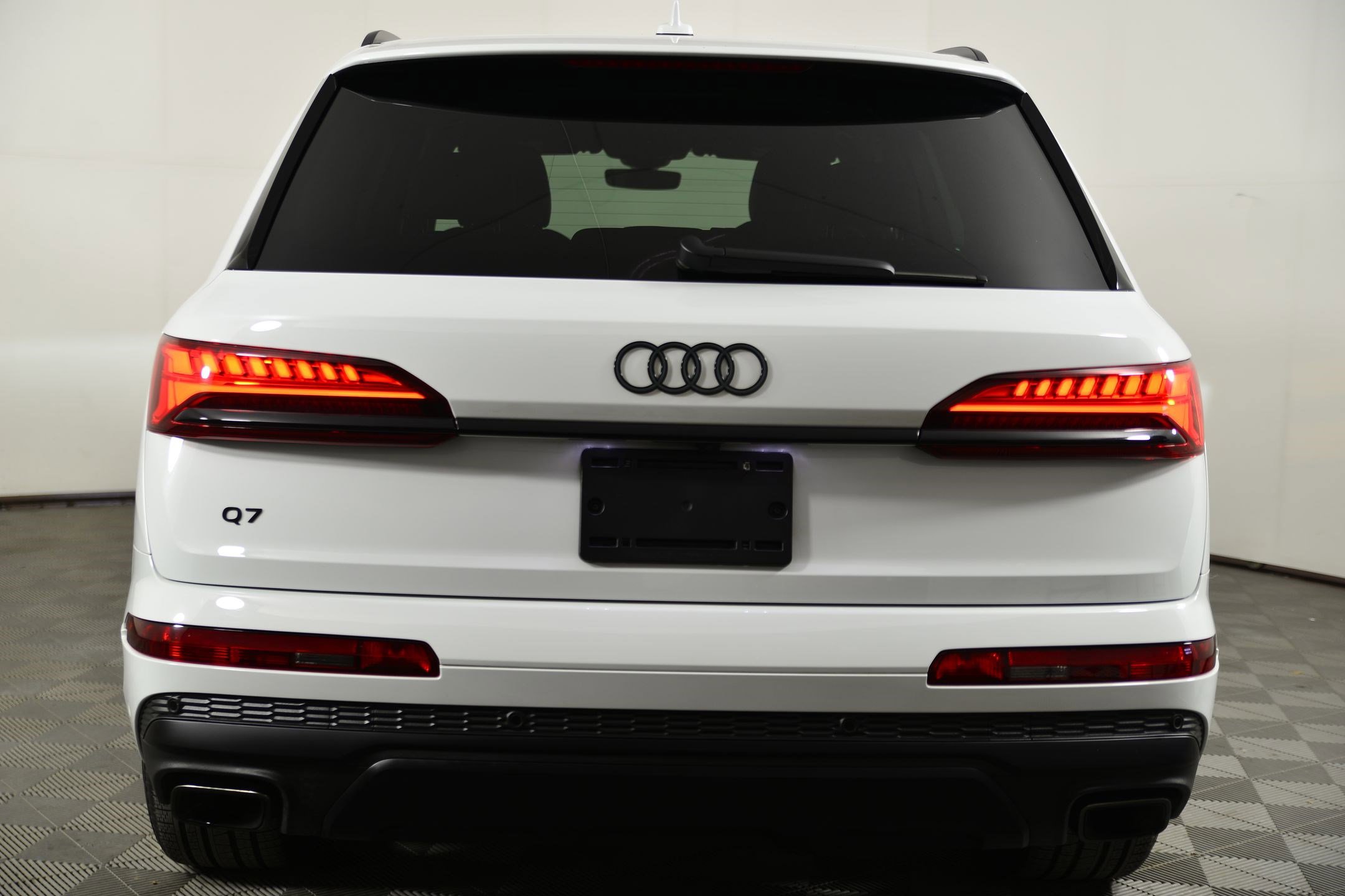 Certified 2025 Audi Q7 2.0T Premium Plus w/ Premium Plus Package image 8