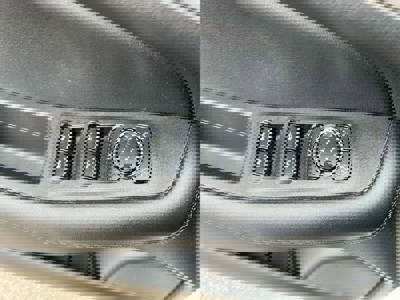 Used 2023 Ford Edge SEL w/ Convenience Package image 17