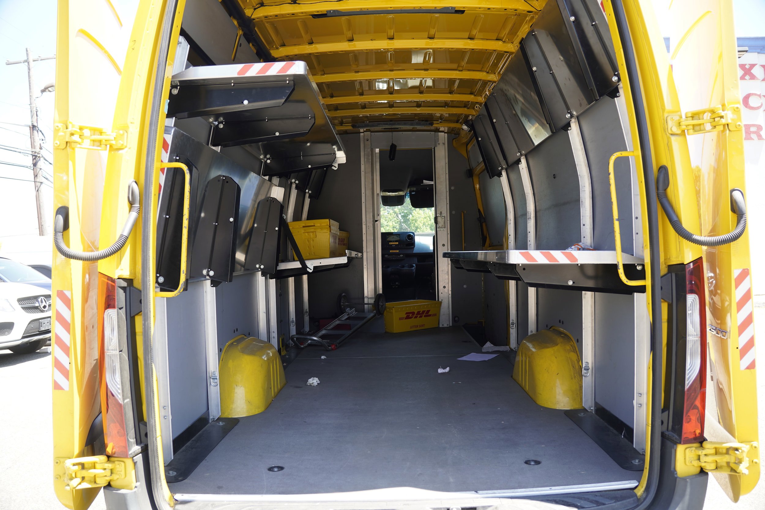 Used 2021 Mercedes-Benz Sprinter 2500 w/ Acoustic Package image 11