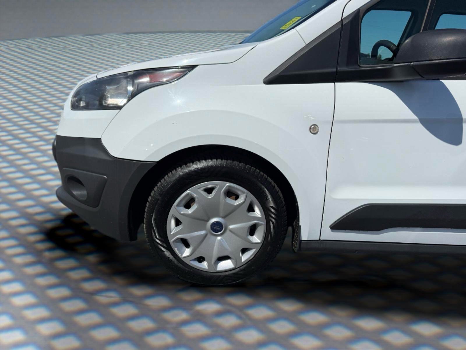 Used 2015 Ford Transit Connect XL FWD image 29