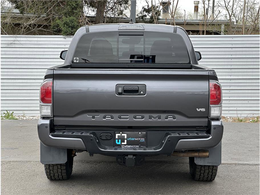 Used 2020 Toyota Tacoma TRD Off-Road w/ Technology Package image 11