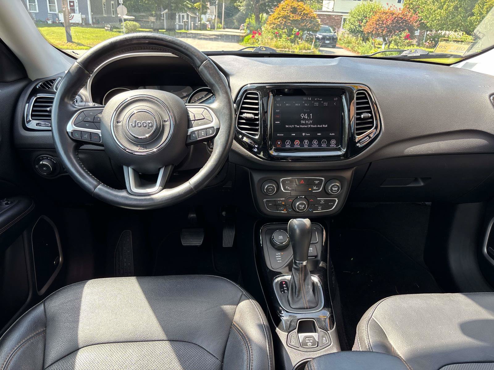 Used 2021 Jeep Compass Limited w/ Sun and Sound Group AWD/4WD image 10