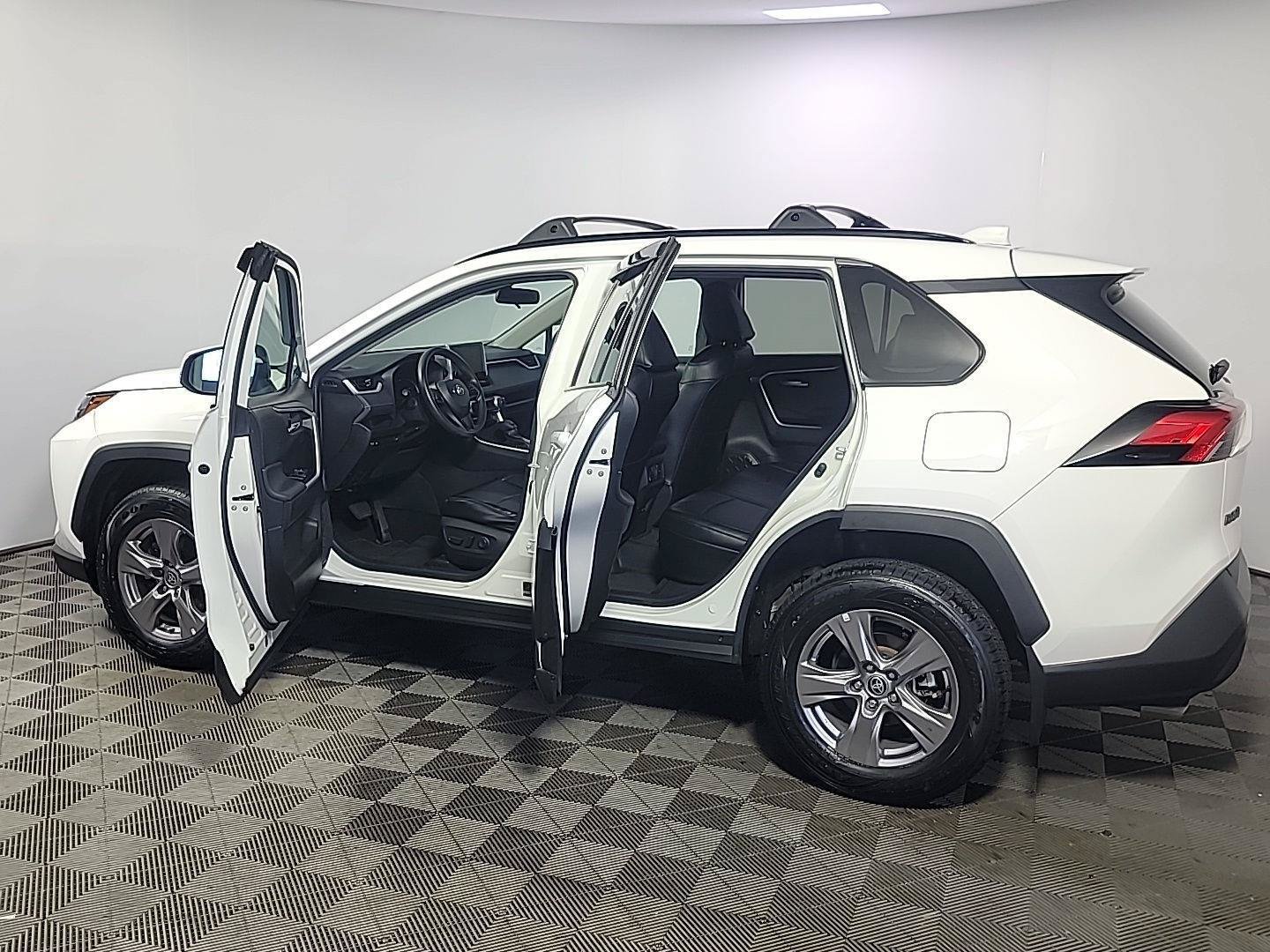 Used 2023 Toyota RAV4 XLE w/ Convenience Package AWD/4WD image 16