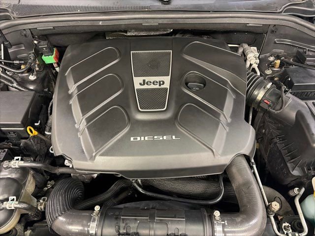 Used 2016 Jeep Grand Cherokee Overland image 40