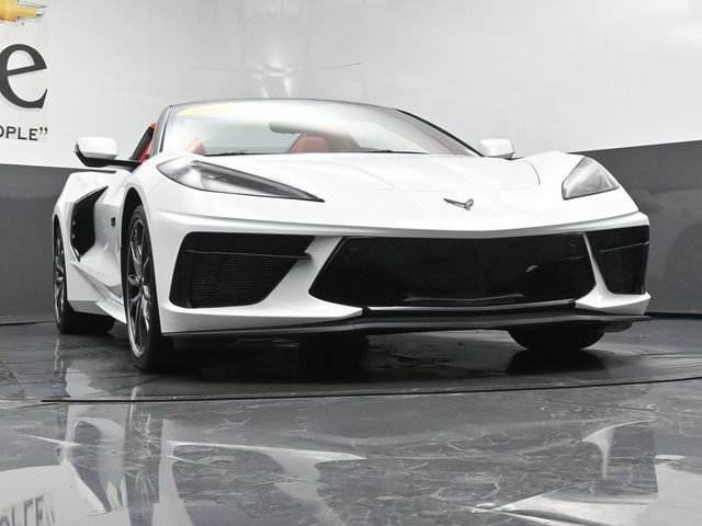 Used 2023 Chevrolet Corvette Stingray Premium Conv w/ Z51 Performance Package RWD image 3