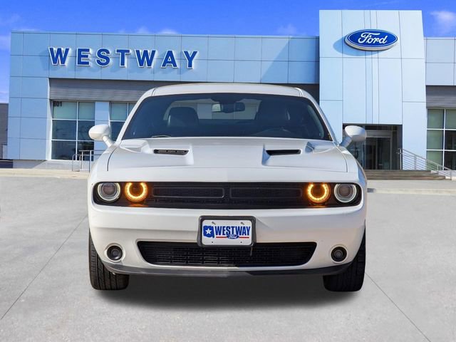 Used 2019 Dodge Challenger SXT w/ Plus Package image 8