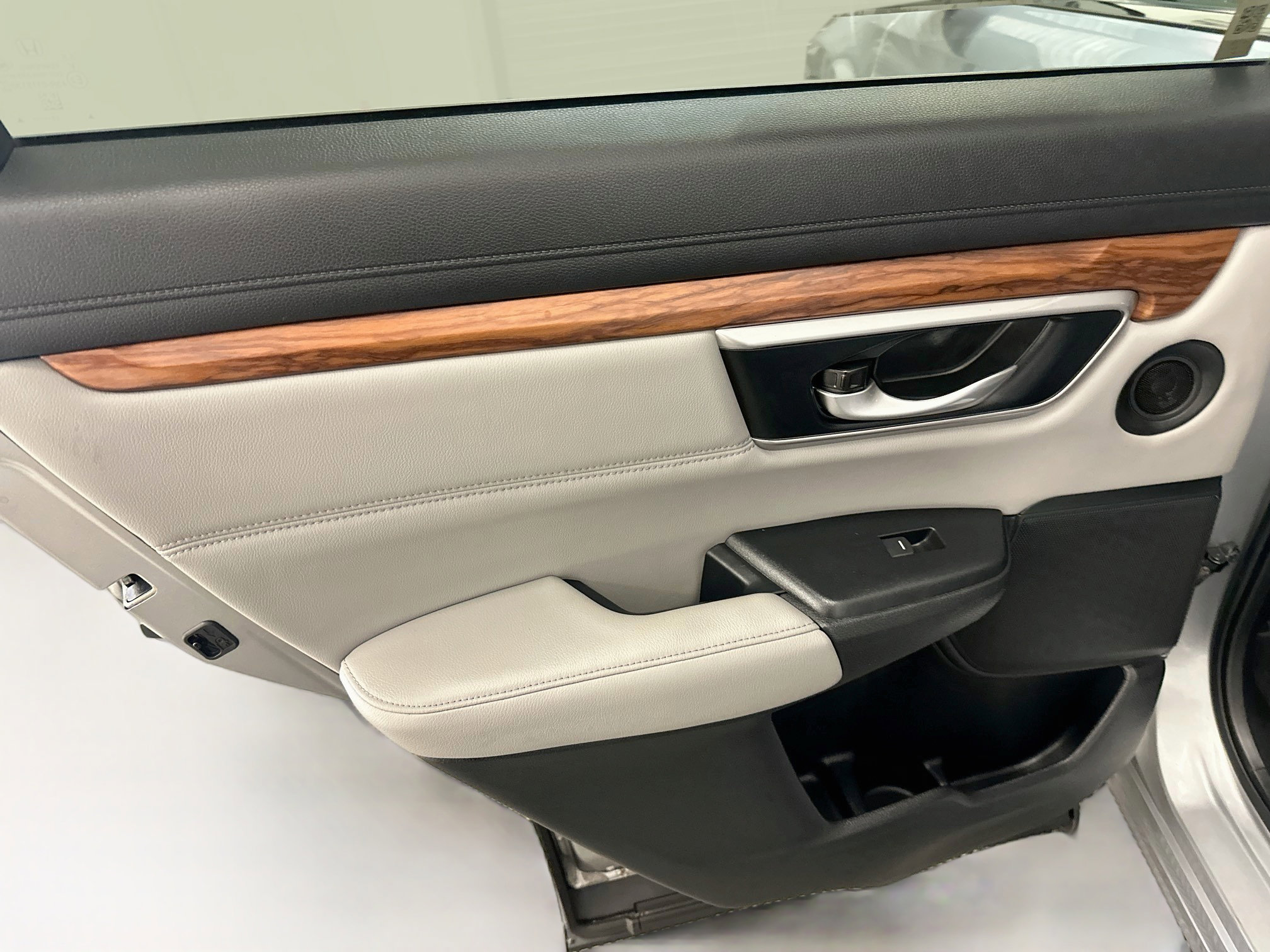 Used 2020 Honda CR-V EX-L image 27