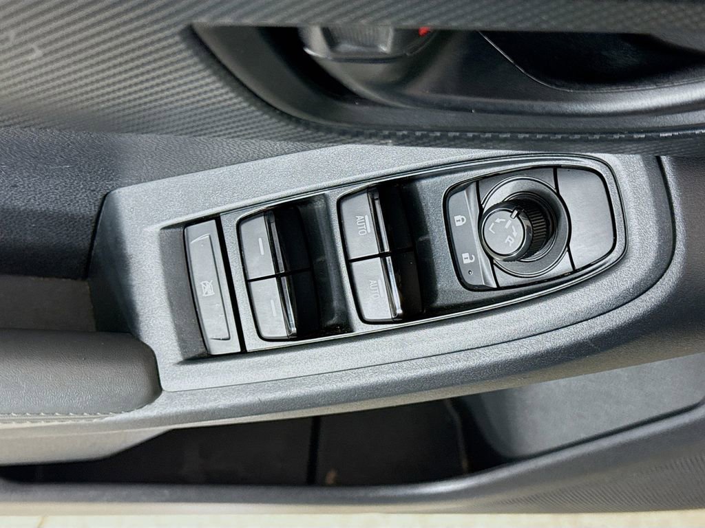 Used 2024 Subaru Crosstrek 2.0i Premium image 18