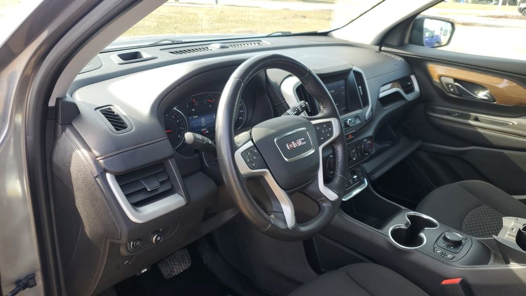 Used 2021 GMC Terrain SLE w/ Driver Convenience Package image 9
