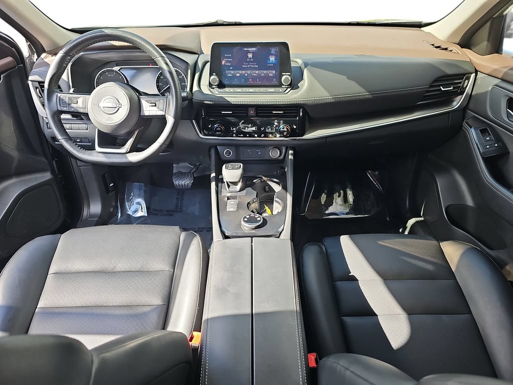 Used 2023 Nissan Rogue SV w/ SV Premium Package AWD/4WD image 13