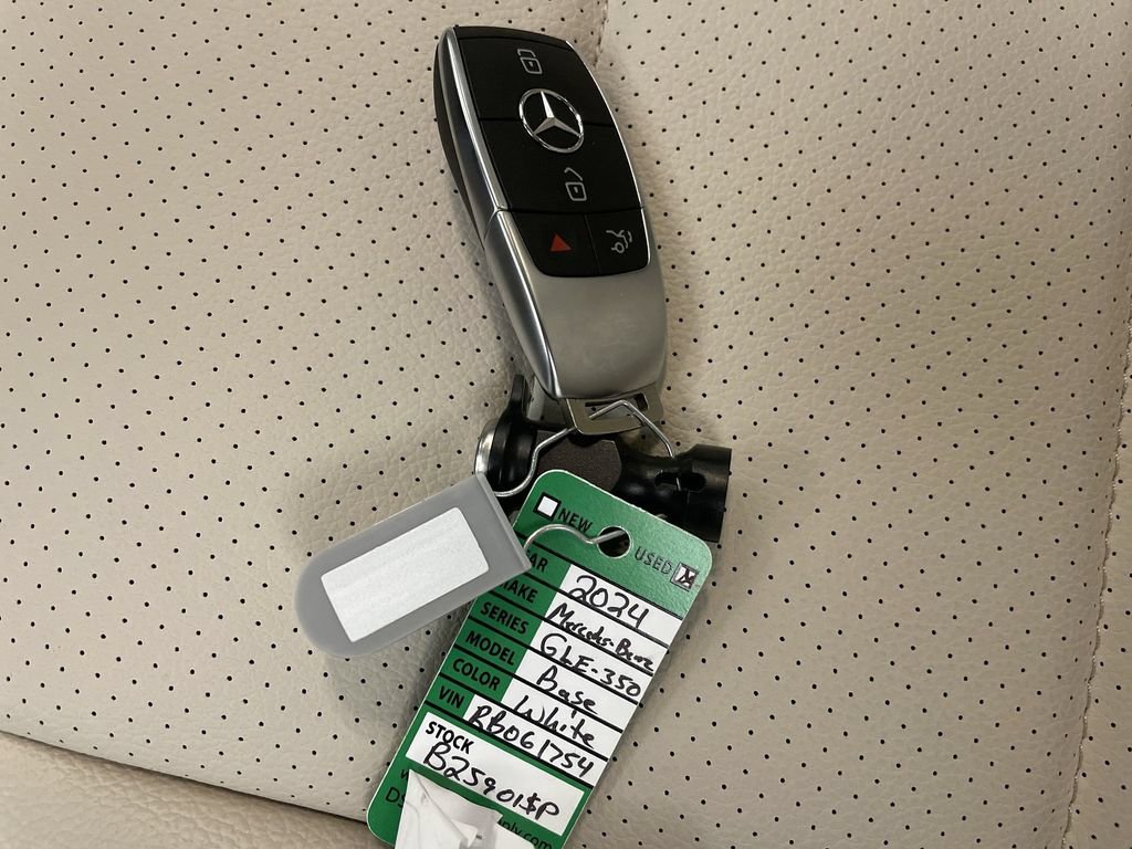 Used 2024 Mercedes-Benz GLE 350 4MATIC image 33