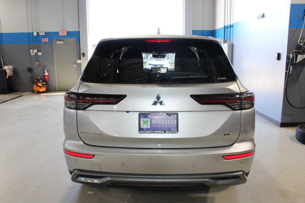 Used 2025 Mitsubishi Outlander SE AWD/4WD image 23